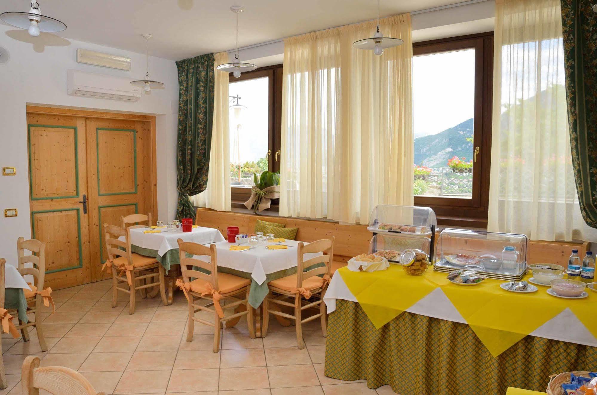 Garni San Giorgio Della Scala Rooms And Breakfast Trento Exterior photo