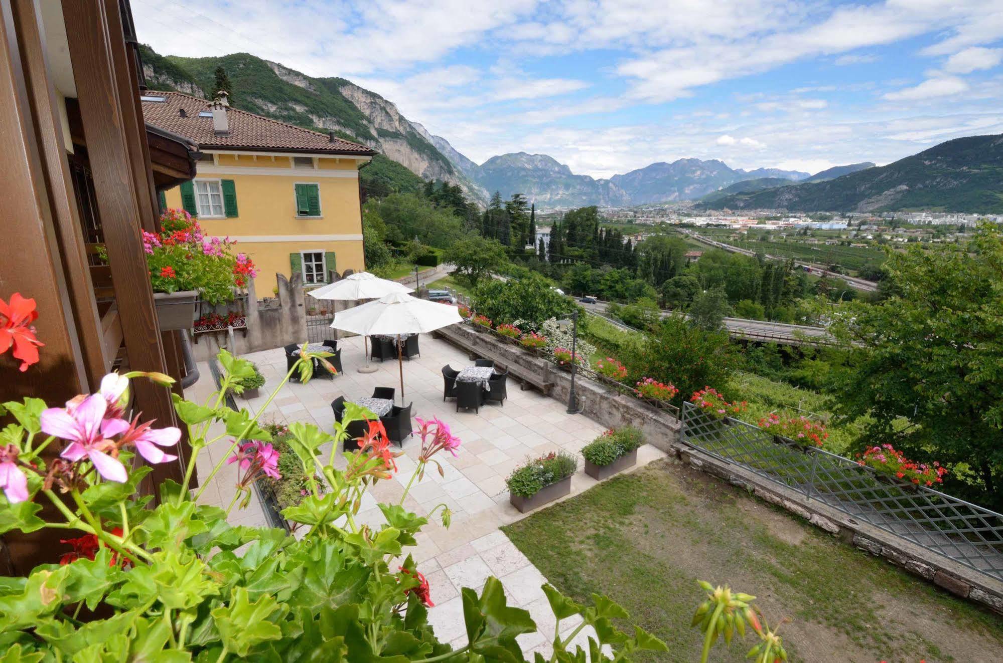 Garni San Giorgio Della Scala Rooms And Breakfast Trento Exterior photo